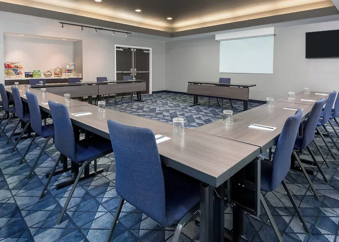 Courtyard North/i-10 Capital Circle 3*
