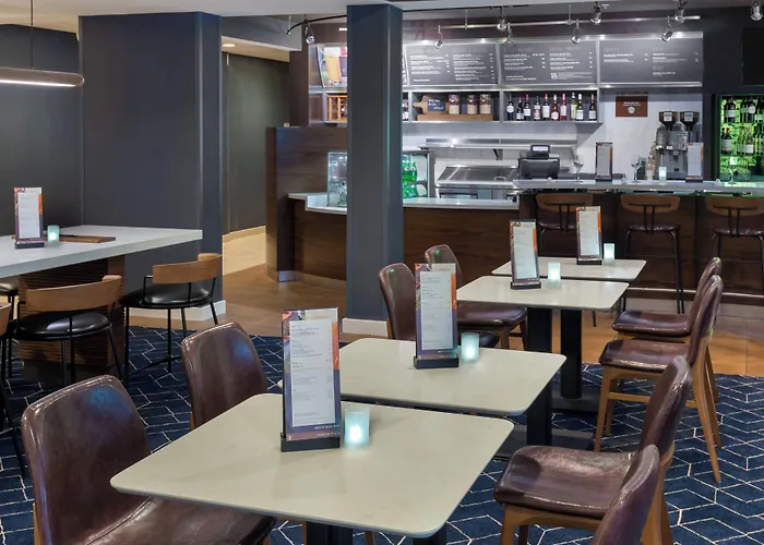 Courtyard North/i-10 Capital Circle 3*